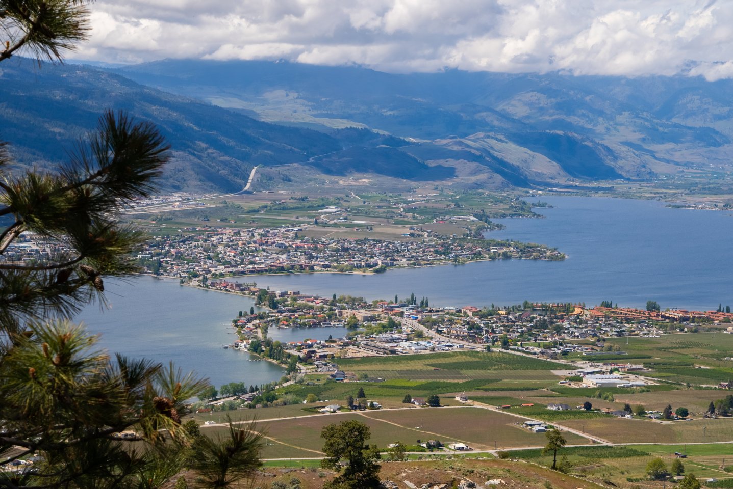 View overlooking the town of Osoyoos from Anarchist Mountain lookout point